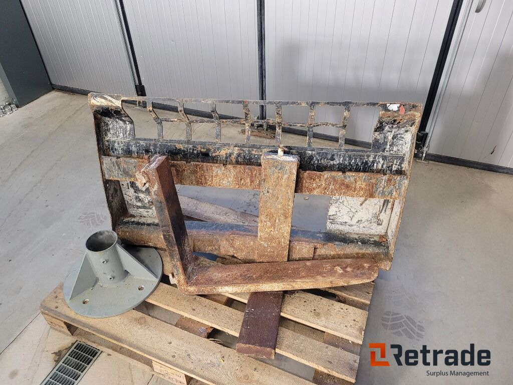 Gafflar med fäste till tex Bobcat - Furci: Foto 1 Gafflar med fäste till tex Bobcat - Furci: Foto 1