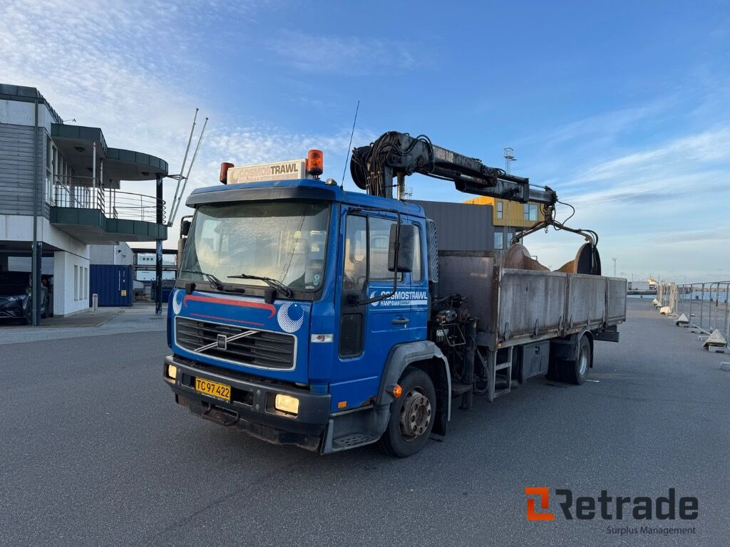 Kranbil VOLVO FL 612 - Camion platformă, Camion cu macara: Foto 1 Kranbil VOLVO FL 612 - Camion platformă, Camion cu macara: Foto 1