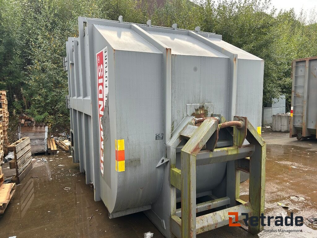 Lastväxlarflak komprimatorbehållare BFAB LV-22 - Container abroll: Foto 2 Lastväxlarflak komprimatorbehållare BFAB LV-22 - Container abroll: Foto 2