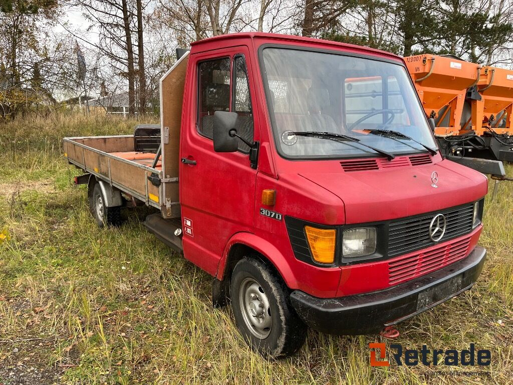 MERCEDES-BENZ 30/35 Ladvogn. - Camion platformă: Foto 2 MERCEDES-BENZ 30/35 Ladvogn. - Camion platformă: Foto 2