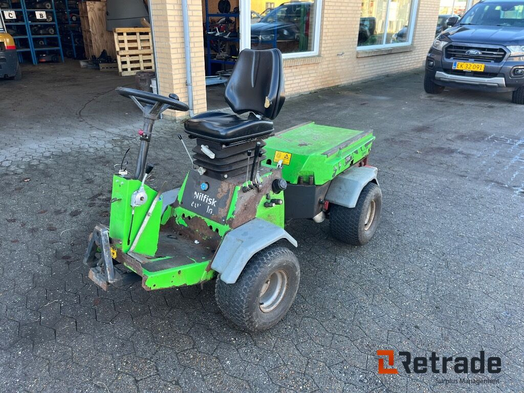 Redskabsbærer EGHOLM 2150 Redskabsbærer - Maşina comunala: Foto 1 Redskabsbærer EGHOLM 2150 Redskabsbærer - Maşina comunala: Foto 1