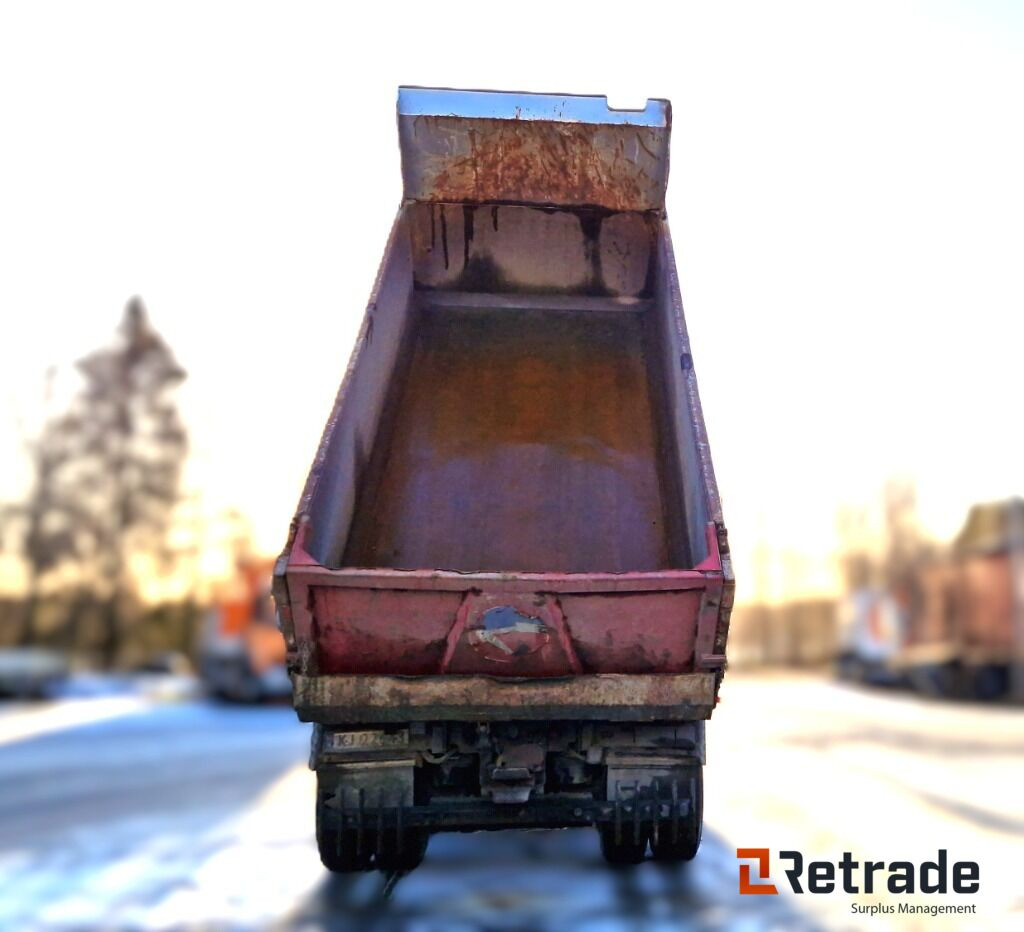 Robust og klar tippbil – Volvo FH16 650 8x4 med tipp og hengeropplegg - Camion basculantă: Foto 5 Robust og klar tippbil – Volvo FH16 650 8x4 med tipp og hengeropplegg - Camion basculantă: Foto 5