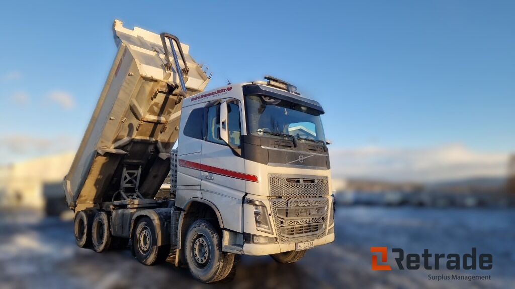 Robust og klar tippbil – Volvo FH16 650 8x4 med tipp og hengeropplegg - Camion basculantă: Foto 4 Robust og klar tippbil – Volvo FH16 650 8x4 med tipp og hengeropplegg - Camion basculantă: Foto 4