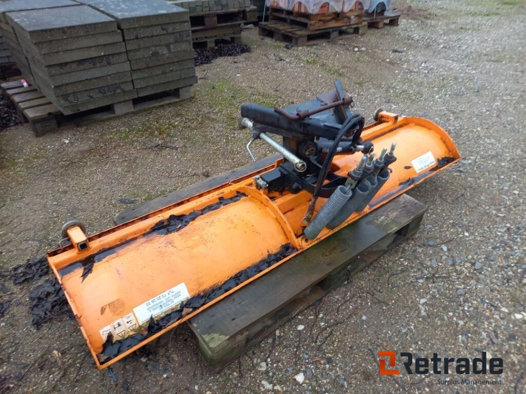 Sneplov / snow plow - Echipamente de constructii: Foto 3 Sneplov / snow plow - Echipamente de constructii: Foto 3