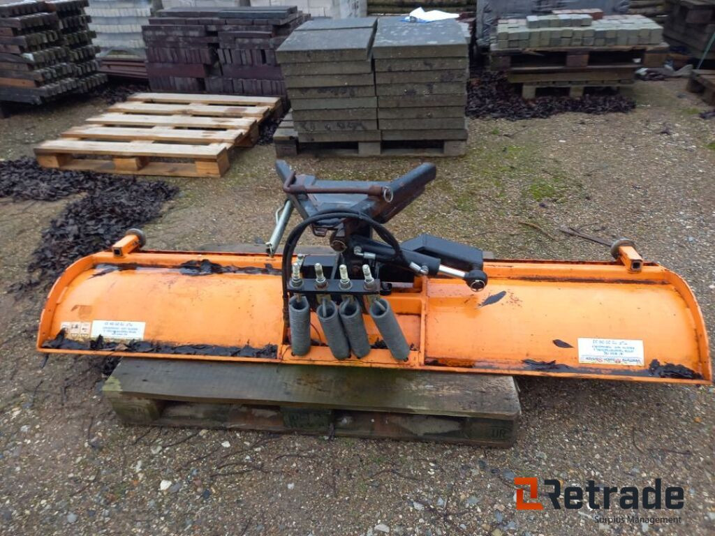 Sneplov / snow plow - Echipamente de constructii: Foto 2 Sneplov / snow plow - Echipamente de constructii: Foto 2