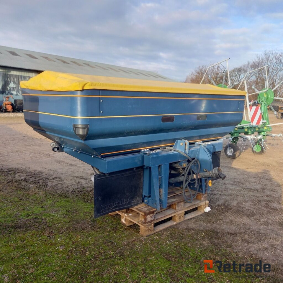 Bøgballe M2W 3000 L. Gødningspreder. - Utilaje agricole: Foto 1 Bøgballe M2W 3000 L. Gødningspreder. - Utilaje agricole: Foto 1