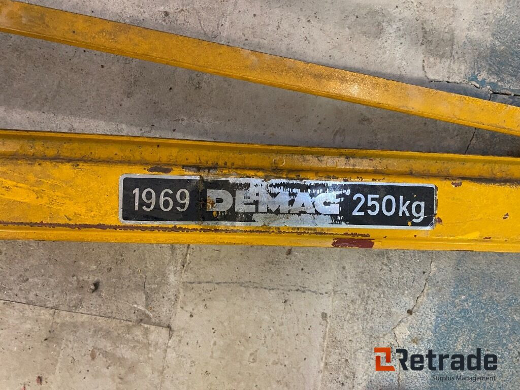 DEMAG Vægsvingkran med PK1-F Kædetalje - Utilaje constructii: Foto 3 DEMAG Vægsvingkran med PK1-F Kædetalje - Utilaje constructii: Foto 3