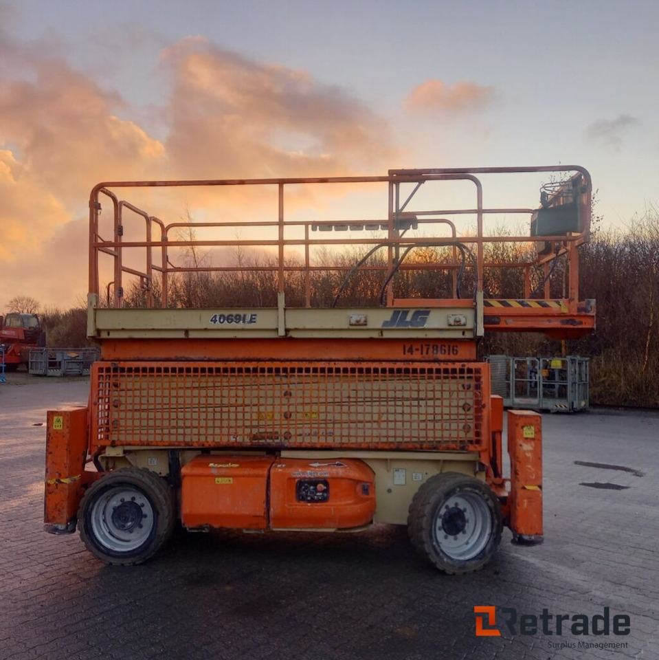 JLG 4069 EL - Ellift. - Utilaje constructii: Foto 5 JLG 4069 EL - Ellift. - Utilaje constructii: Foto 5