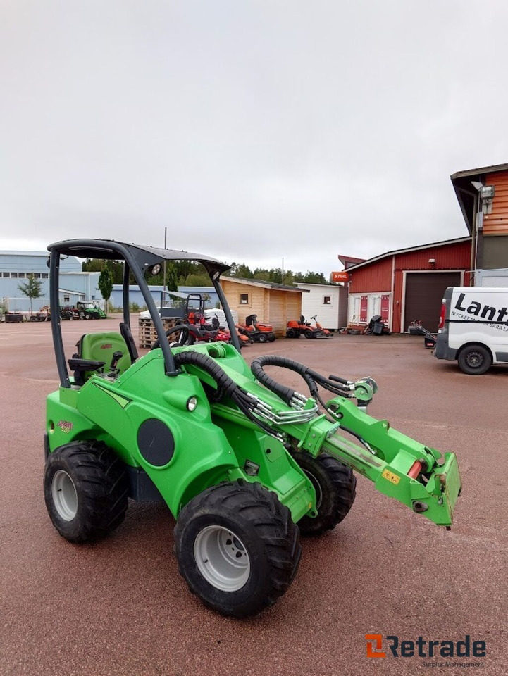 Kompaktlastare Avant 520 - Utilaje constructii: Foto 3 Kompaktlastare Avant 520 - Utilaje constructii: Foto 3