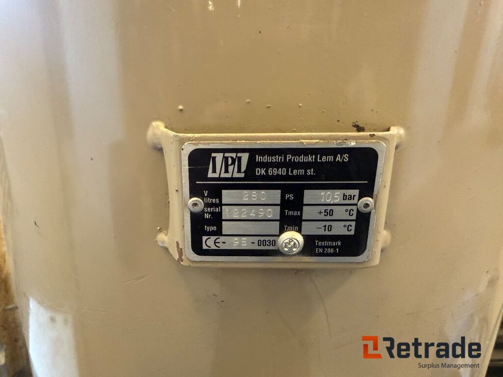 Skrue kompressor - Utilaje constructii: Foto 2 Skrue kompressor - Utilaje constructii: Foto 2