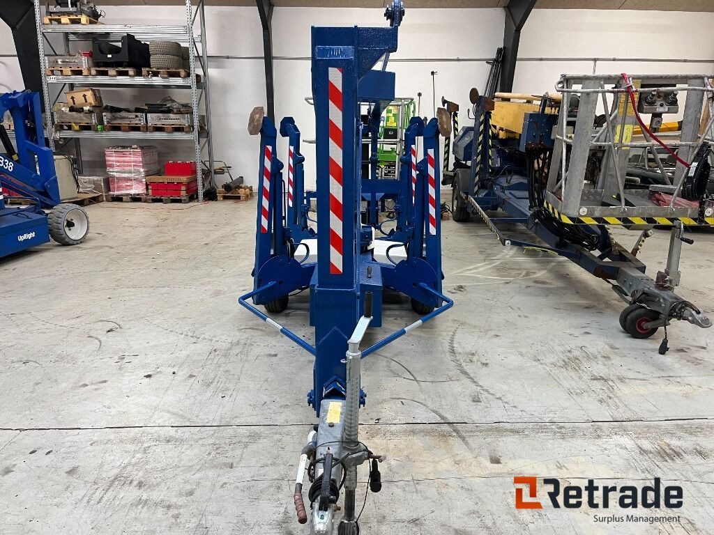 UpRight TL38 trailerlift - 13,5m - Utilaje constructii: Foto 2 UpRight TL38 trailerlift - 13,5m - Utilaje constructii: Foto 2
