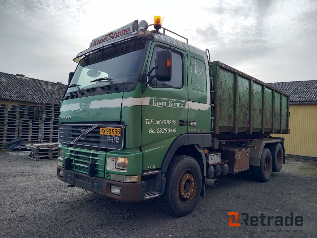Volvo FH12,420 6x2 med container wire hejs og HMF kran. - Camion basculantă: Foto 1 Volvo FH12,420 6x2 med container wire hejs og HMF kran. - Camion basculantă: Foto 1