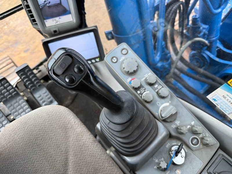 Excavator pe şenile Hitachi ZX250LC-6 - Hammer Lines / Isuzu Engine: Foto 17 Excavator pe şenile Hitachi ZX250LC-6 - Hammer Lines / Isuzu Engine: Foto 17