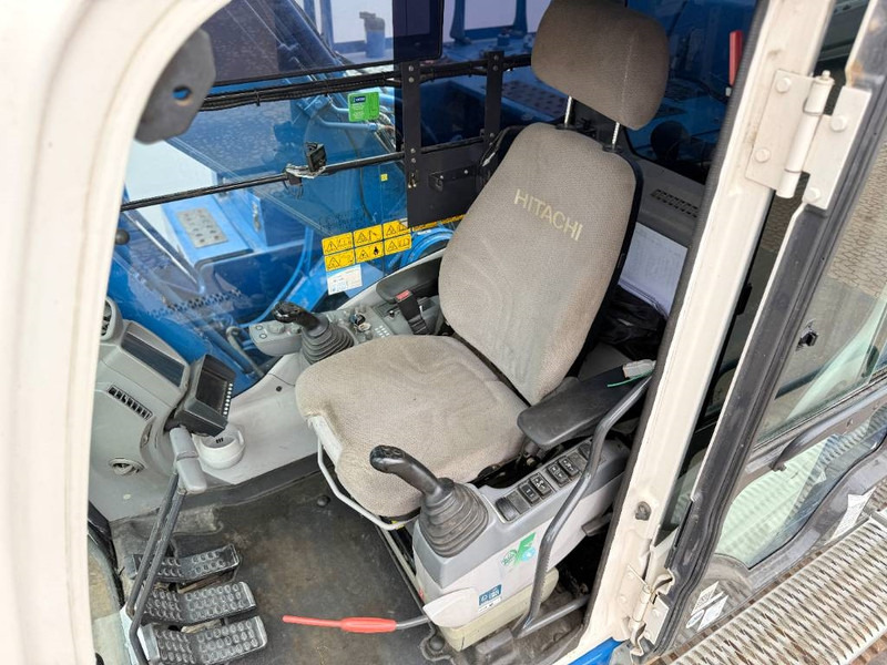 Excavator pe şenile Hitachi ZX250LC-6 - Hammer Lines / Isuzu Engine: Foto 8 Excavator pe şenile Hitachi ZX250LC-6 - Hammer Lines / Isuzu Engine: Foto 8