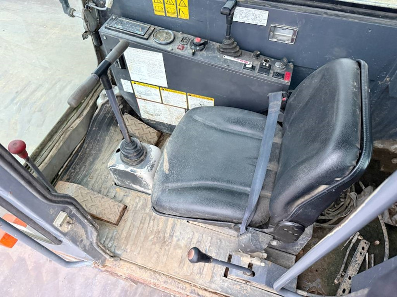 Autobasculantă IHI IC100 - Isuzu Engine / Track Dumper: Foto 10 Autobasculantă IHI IC100 - Isuzu Engine / Track Dumper: Foto 10