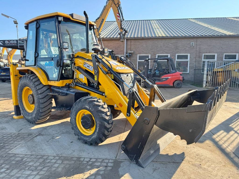JCB 3DX / 3CX Plus 4WD - 4/1 Bucket + Hammer - Buldoexcavator: Foto 4 JCB 3DX / 3CX Plus 4WD - 4/1 Bucket + Hammer - Buldoexcavator: Foto 4