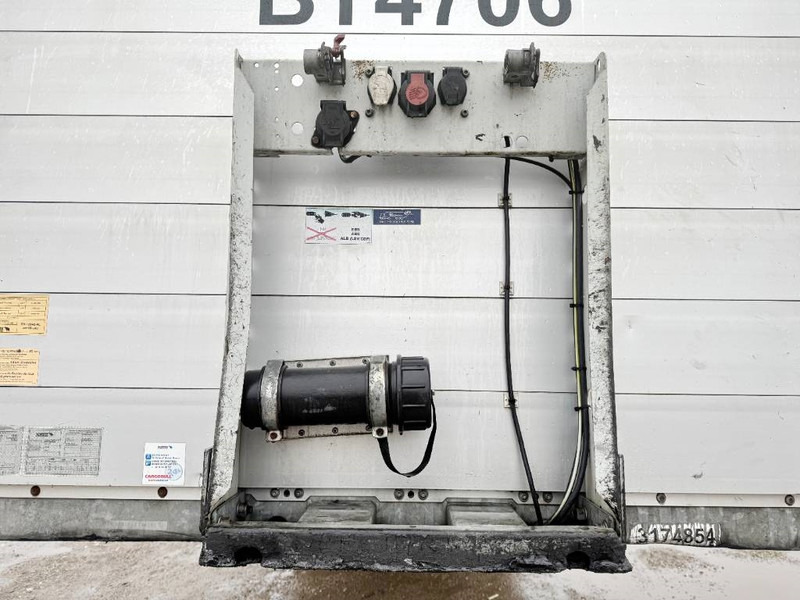 Semiremorcă prelată Schmitz Cargobull SCB*S3T Drankentrailer / 3 Axles / Speed Curtain: Foto 16 Semiremorcă prelată Schmitz Cargobull SCB*S3T Drankentrailer / 3 Axles / Speed Curtain: Foto 16