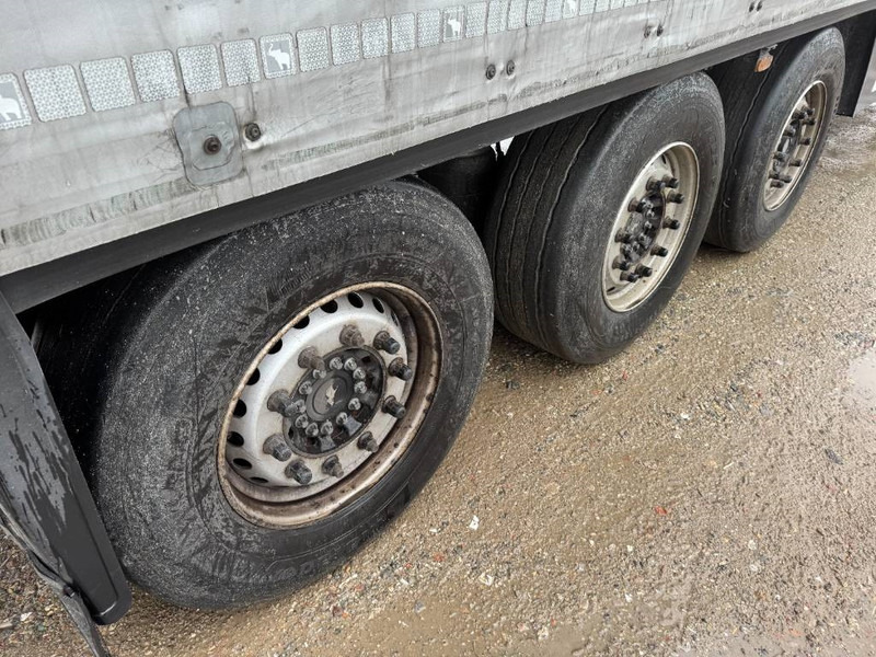 Semiremorcă prelată Schmitz Cargobull SCB*S3T Drankentrailer / 3 Axles / Speed Curtain: Foto 8 Semiremorcă prelată Schmitz Cargobull SCB*S3T Drankentrailer / 3 Axles / Speed Curtain: Foto 8