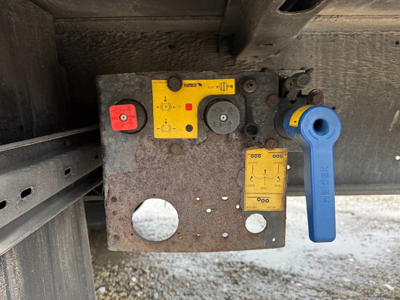 Semiremorcă prelată Schmitz Cargobull SCB*S3T Drankentrailer / 3 Axles / Speed Curtain: Foto 17 Semiremorcă prelată Schmitz Cargobull SCB*S3T Drankentrailer / 3 Axles / Speed Curtain: Foto 17