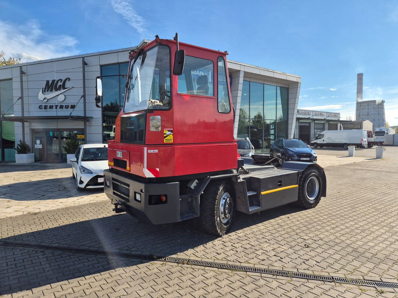 KALMAR TR618i - 4X4 - LIKE NEW! - Tractor terminal: Foto 1 KALMAR TR618i - 4X4 - LIKE NEW! - Tractor terminal: Foto 1
