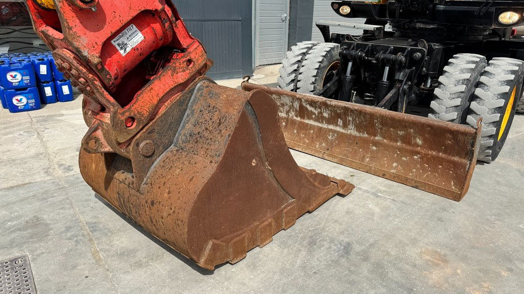 JCB JS175W - 2019 Year - 6640 Hours - Stabilizers - Excavator pe roţi: Foto 4 JCB JS175W - 2019 Year - 6640 Hours - Stabilizers - Excavator pe roţi: Foto 4