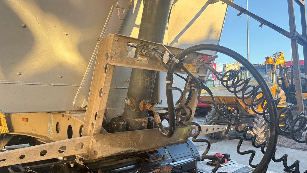 Schmitz Cargobull SCBS3D - elec. taurpaulin - Semiremorcă basculantă: Foto 3 Schmitz Cargobull SCBS3D - elec. taurpaulin - Semiremorcă basculantă: Foto 3