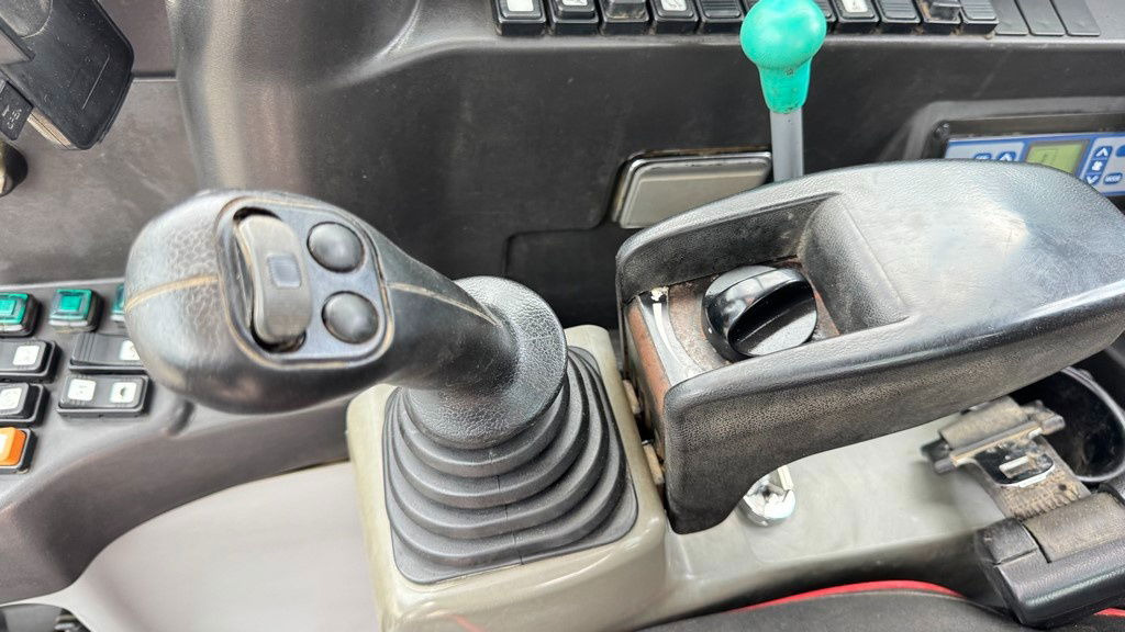 Excavator pe roţi Takeuchi TB295W - 2014 Year - Powertilt - 3X Buckets: Foto 14 Excavator pe roţi Takeuchi TB295W - 2014 Year - Powertilt - 3X Buckets: Foto 14