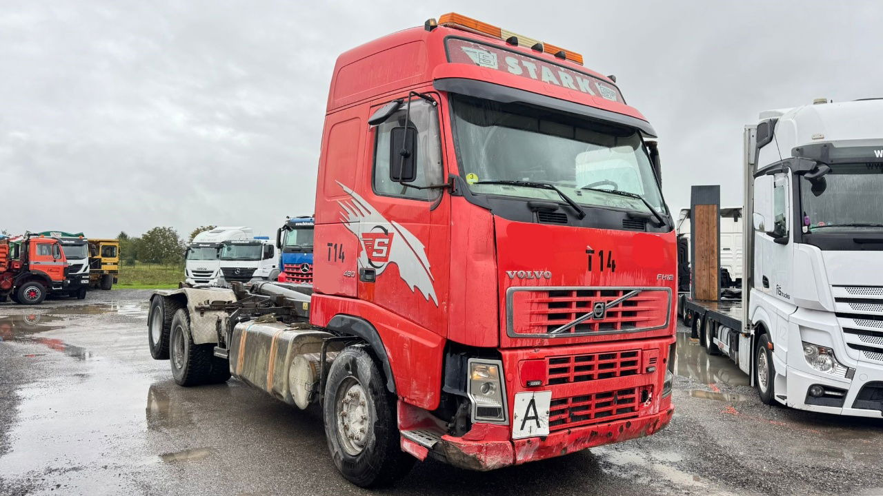 Volvo FH 12 460 6x2 Meiller abroll tipper - motor brake - lifting axle - Camion transport containere/ Swap body: Foto 2 Volvo FH 12 460 6x2 Meiller abroll tipper - motor brake - lifting axle - Camion transport containere/ Swap body: Foto 2