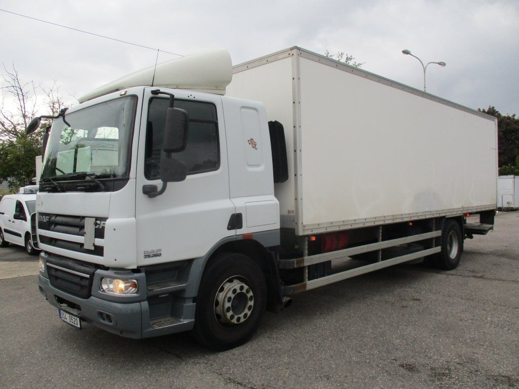 DAF CF 75.310 - Camion furgon: Foto 1 DAF CF 75.310 - Camion furgon: Foto 1