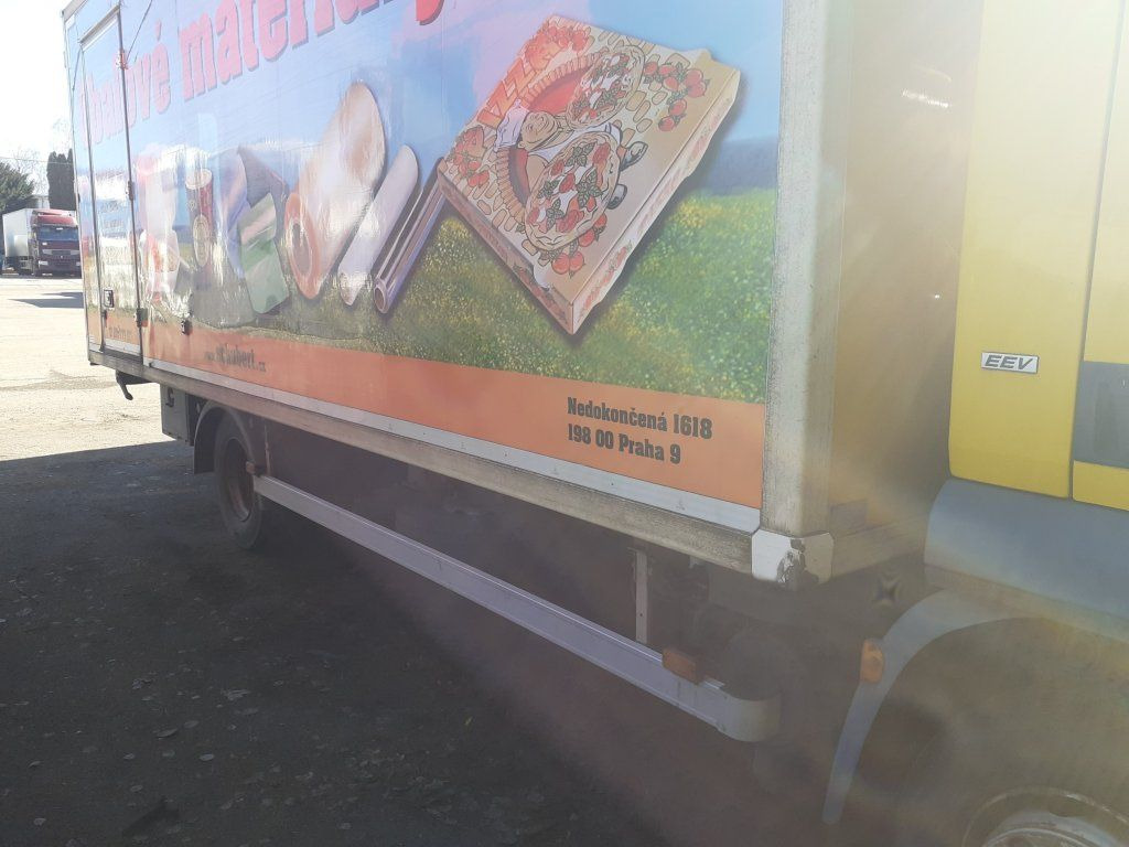 DAF LF45.210 mit Carrier Motorschaden engineproblem - Camion frigider: Foto 5 DAF LF45.210 mit Carrier Motorschaden engineproblem - Camion frigider: Foto 5