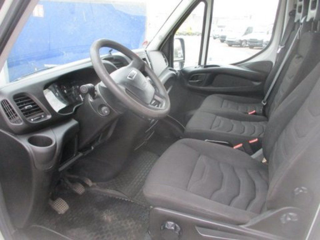 Iveco Daily 35S15V - Dubă: Foto 4 Iveco Daily 35S15V - Dubă: Foto 4