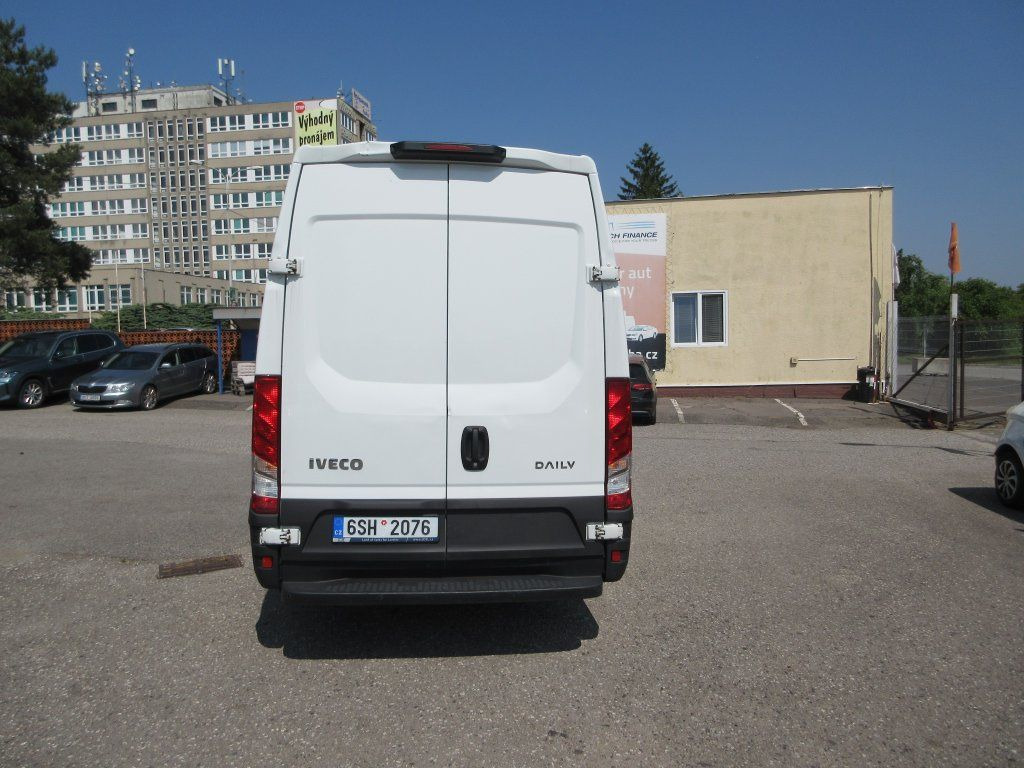 Iveco Daily 35S16 - Dubă: Foto 5 Iveco Daily 35S16 - Dubă: Foto 5