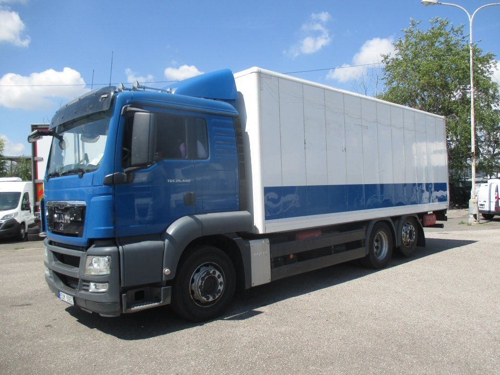 MAN TGS 26.440 6x2 - Camion furgon: Foto 1 MAN TGS 26.440 6x2 - Camion furgon: Foto 1