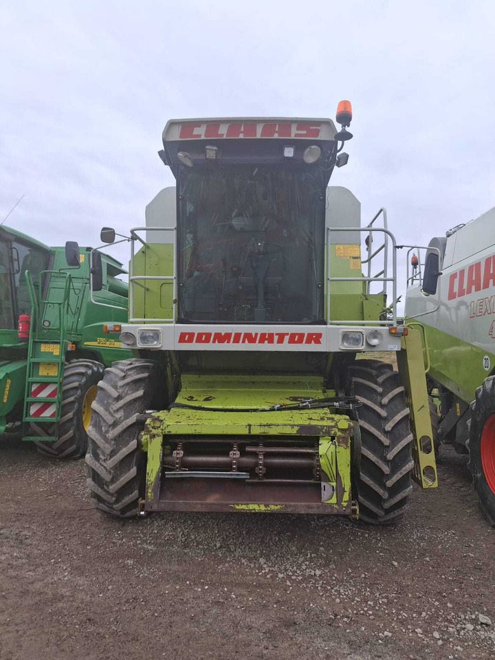 Claas dominator 118 sl Maxi - Combină agricola: Foto 5 Claas dominator 118 sl Maxi - Combină agricola: Foto 5