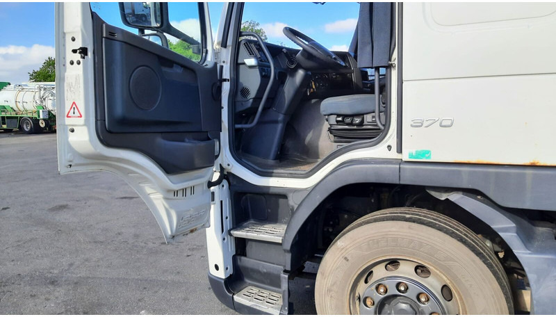Volvo FM 370 - Camion cu prelată: Foto 3 Volvo FM 370 - Camion cu prelată: Foto 3