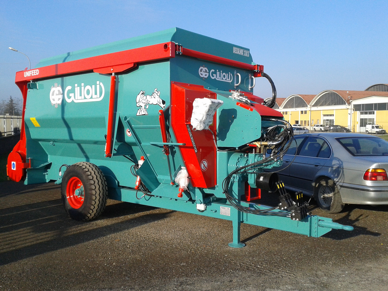 ITALMIX GILIOLI DESILMIX - Remorcă distribuit furaje: Foto 1 ITALMIX GILIOLI DESILMIX - Remorcă distribuit furaje: Foto 1