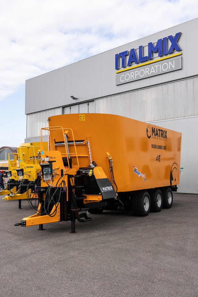 ITALMIX radon-jumbo-cube - Remorcă distribuit furaje: Foto 2 ITALMIX radon-jumbo-cube - Remorcă distribuit furaje: Foto 2