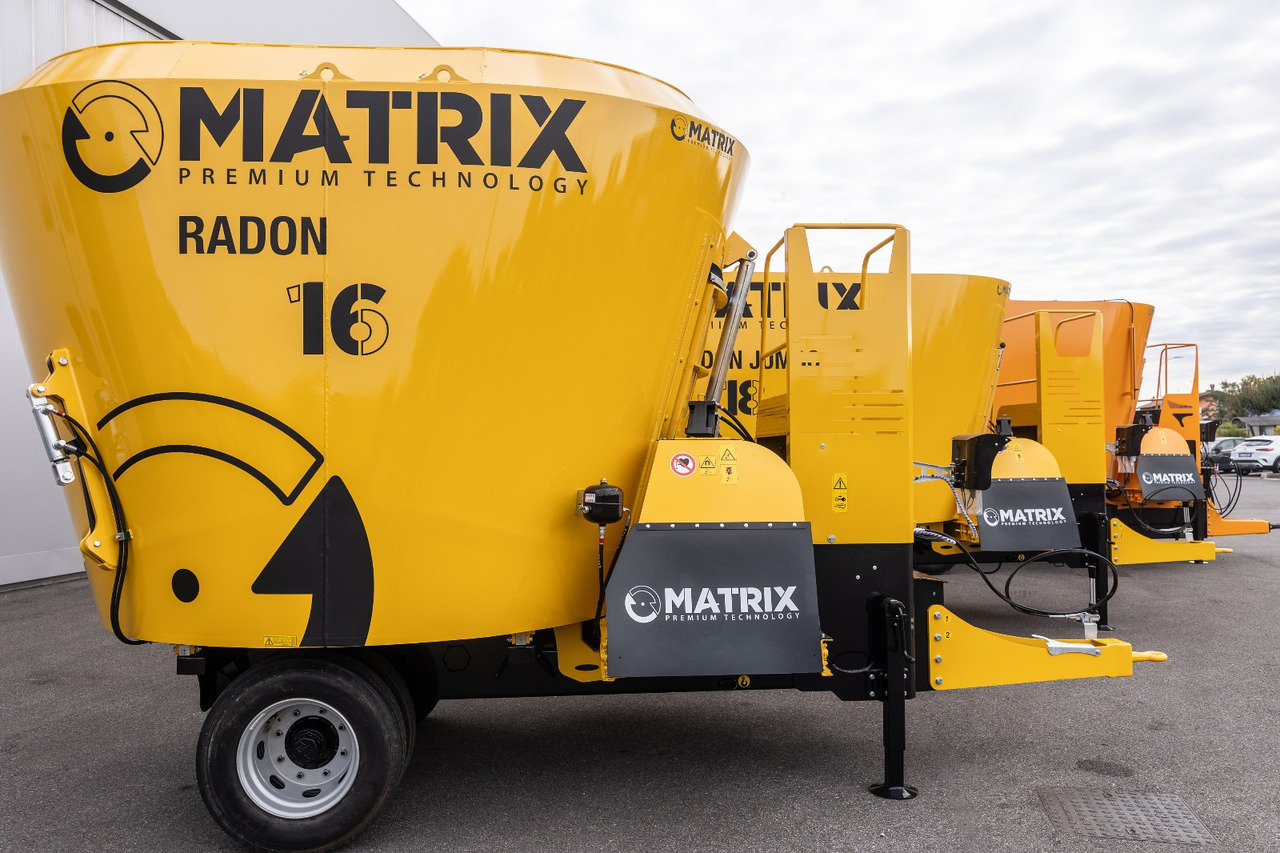 ITALMIX radon-jumbo-cube - Remorcă distribuit furaje: Foto 1 ITALMIX radon-jumbo-cube - Remorcă distribuit furaje: Foto 1