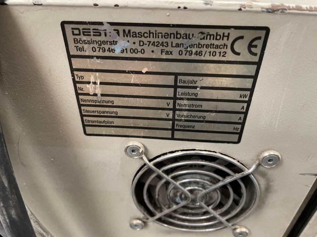 DESTA BAS-FSA 700 - combinable pressing unit with vertical stack delivery from 2006 - Mașină de pliat: Foto 2 DESTA BAS-FSA 700 - combinable pressing unit with vertical stack delivery from 2006 - Mașină de pliat: Foto 2