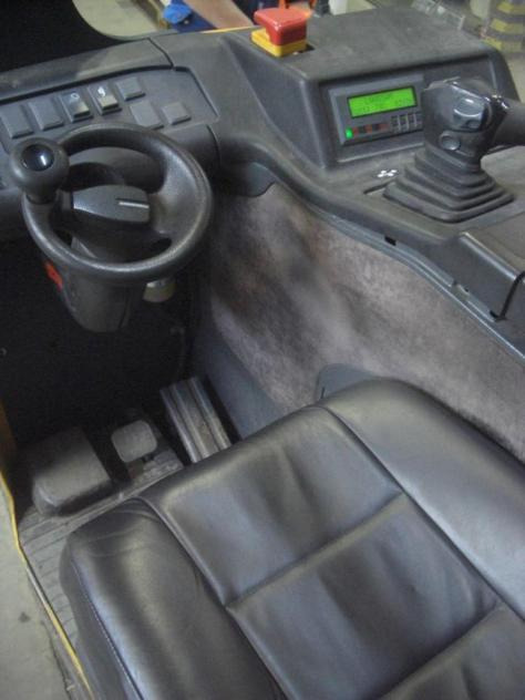 Jungheinrich ETV 214 AC Electric Reach Truck - Stivuitor cu catarg retractabil: Foto 5 Jungheinrich ETV 214 AC Electric Reach Truck - Stivuitor cu catarg retractabil: Foto 5