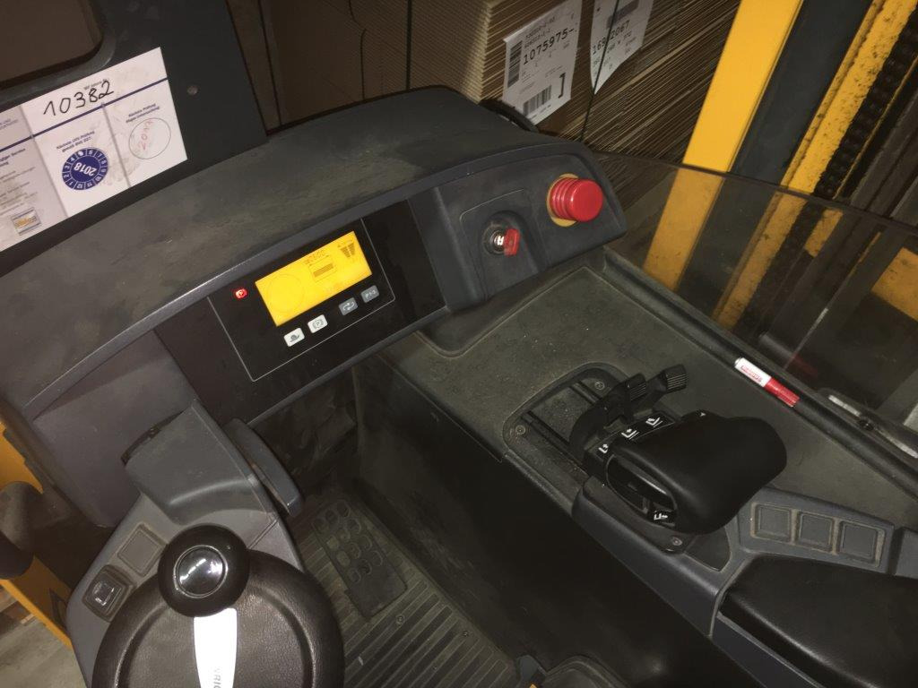 Reach truck Jungheinrich ETV 114 - Stivuitor cu catarg retractabil: Foto 3 Reach truck Jungheinrich ETV 114 - Stivuitor cu catarg retractabil: Foto 3