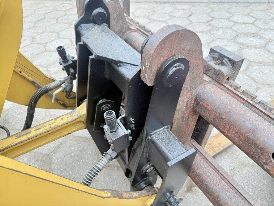 Încărcător frontal pe pneuri CAT 914G: Foto 10