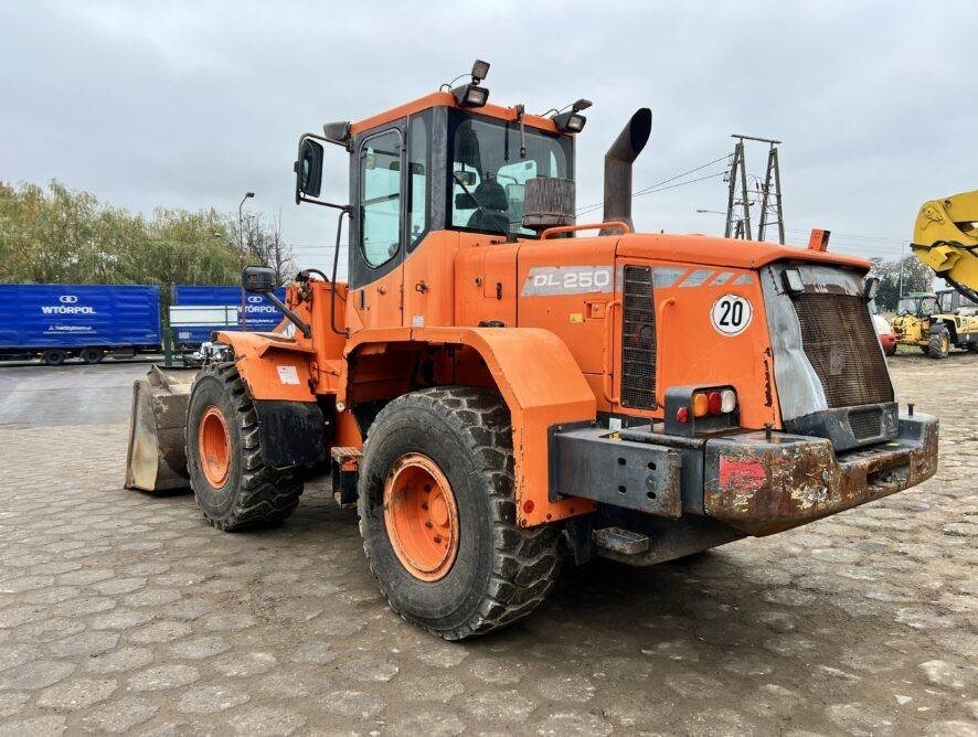 Doosan DL250 - Încărcător frontal pe pneuri: Foto 4 Doosan DL250 - Încărcător frontal pe pneuri: Foto 4