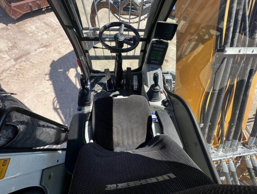 Excavator pentru manipulare de materiale Liebherr 934 C HD Litronic Timber EPA: Foto 7