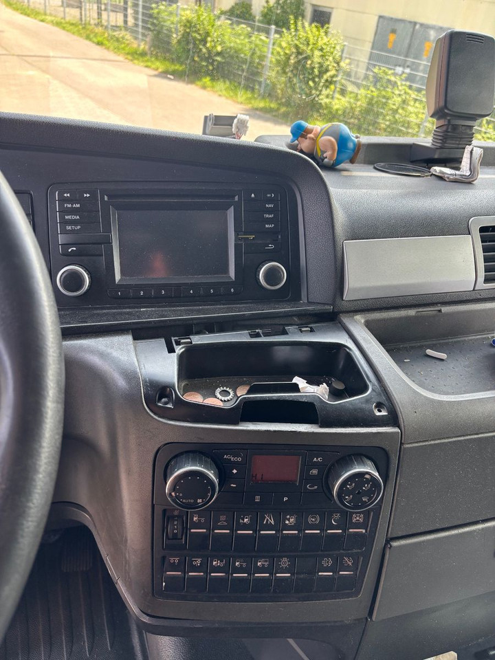 MAN TGX 26.400 Retarder/Lift/ - Camion transport containere/ Swap body: Foto 5 MAN TGX 26.400 Retarder/Lift/ - Camion transport containere/ Swap body: Foto 5