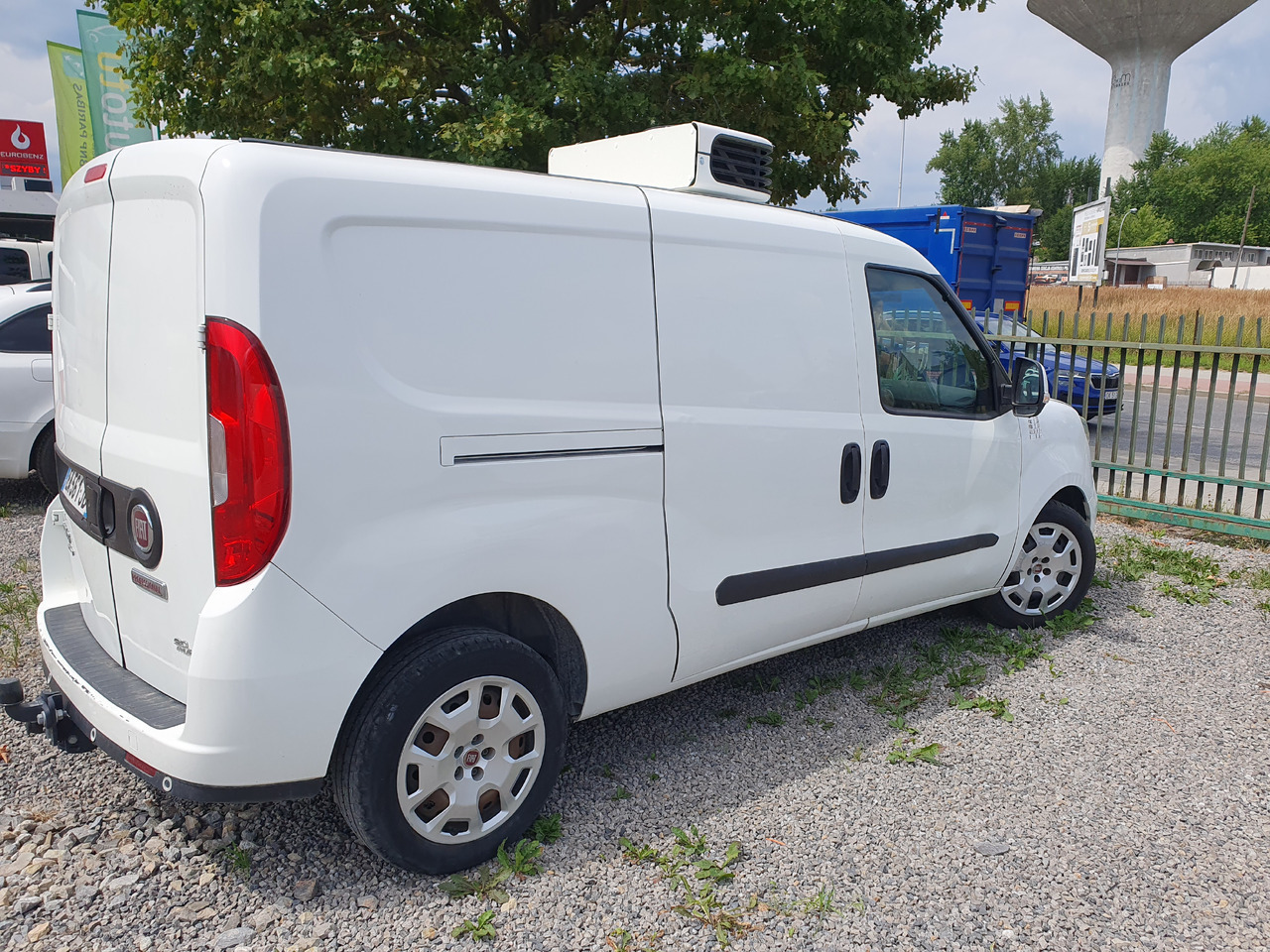 FIAT DOBLO LONG CHLODNIA carrier KLIMA EURO6 - Autoutilitară frigorifica: Foto 3 FIAT DOBLO LONG CHLODNIA carrier KLIMA EURO6 - Autoutilitară frigorifica: Foto 3