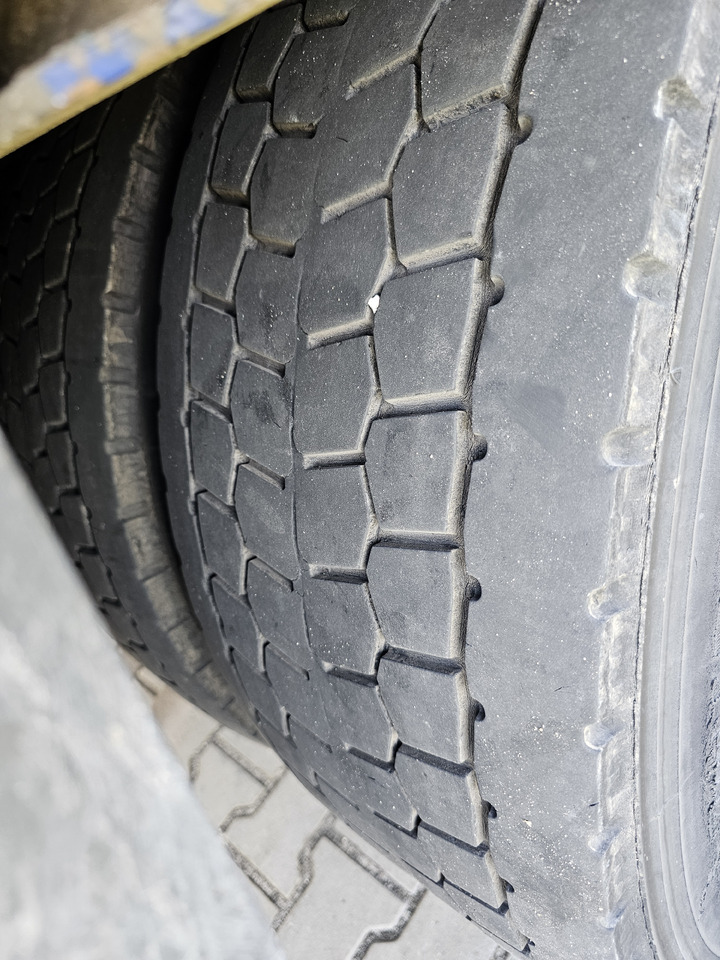 Camion cu prelată VOLVO FH460 ZESTAW TANDEM 120 M3 PRZEJAZDOWY + PRZYCZEPA FIRANKA SAF: Foto 25 Camion cu prelată VOLVO FH460 ZESTAW TANDEM 120 M3 PRZEJAZDOWY + PRZYCZEPA FIRANKA SAF: Foto 25