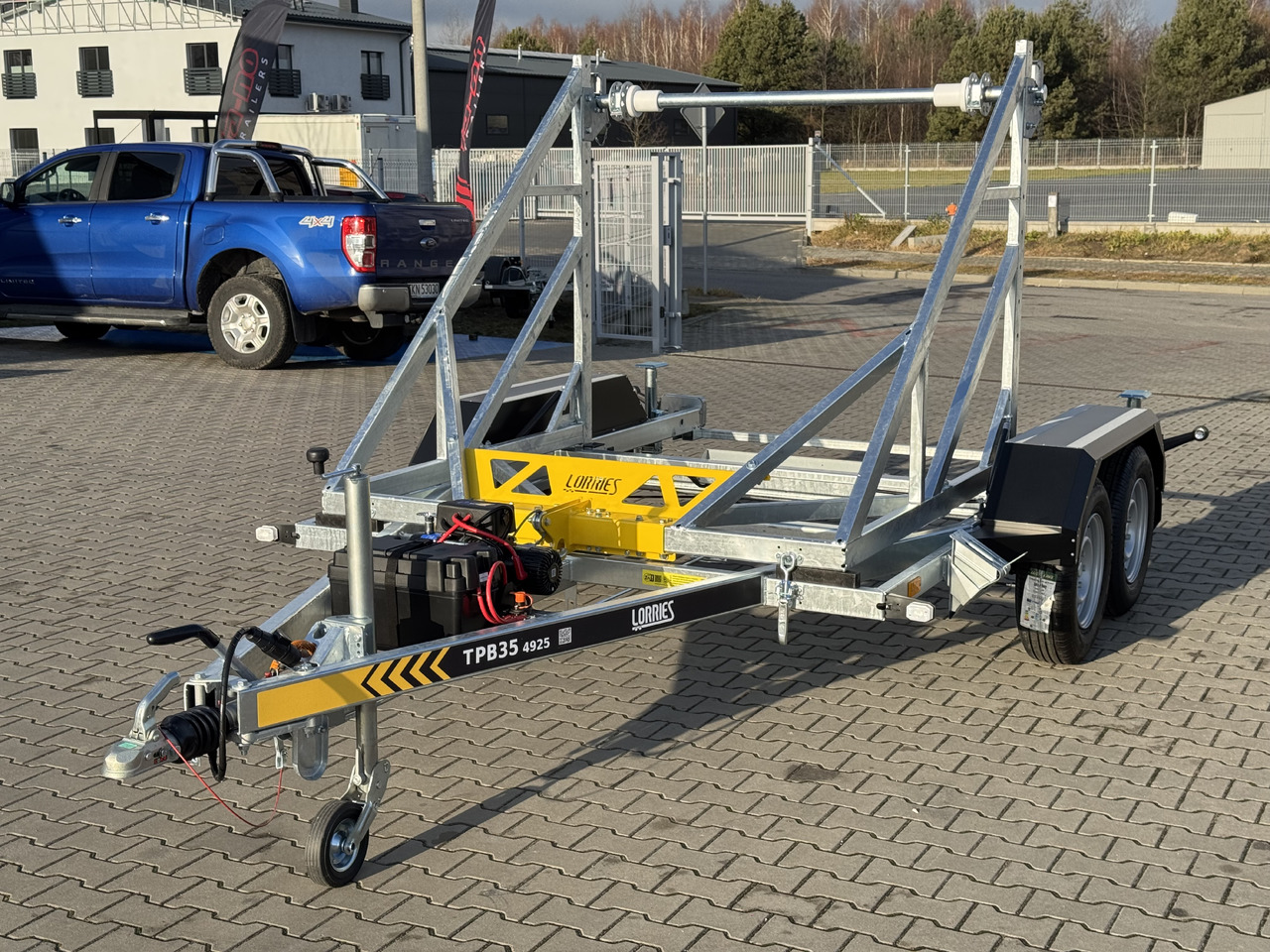 LORRIES TPB35-4925 + wciągarka elektryczna | 3500kg - Remorcă transport tamburi: Foto 3 LORRIES TPB35-4925 + wciągarka elektryczna | 3500kg - Remorcă transport tamburi: Foto 3