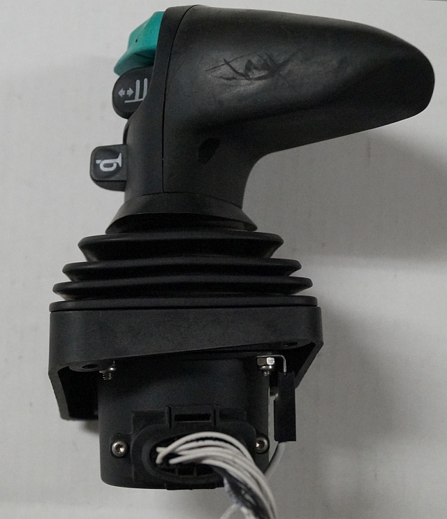 Jungheinrich 51585597 | Joystick Multipilot SN P5300006957H S180100361423 Q630 - Sistem electric pentru Stivuitor: Foto 2 Jungheinrich 51585597 | Joystick Multipilot SN P5300006957H S180100361423 Q630 - Sistem electric pentru Stivuitor: Foto 2