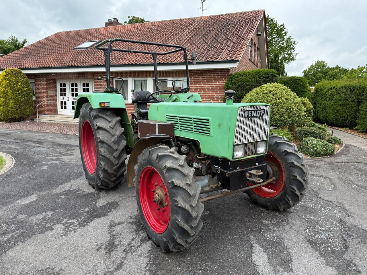 Fendt Farmer 106 (FWA 268S) - Tractor agricol: Foto 1 Fendt Farmer 106 (FWA 268S) - Tractor agricol: Foto 1